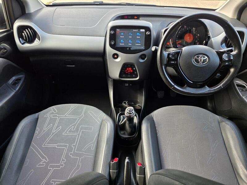 2019 Toyota AYGO 1.0 VVT-i x-clusiv Euro 6 5dr (Safety Sense) interior or exterior view