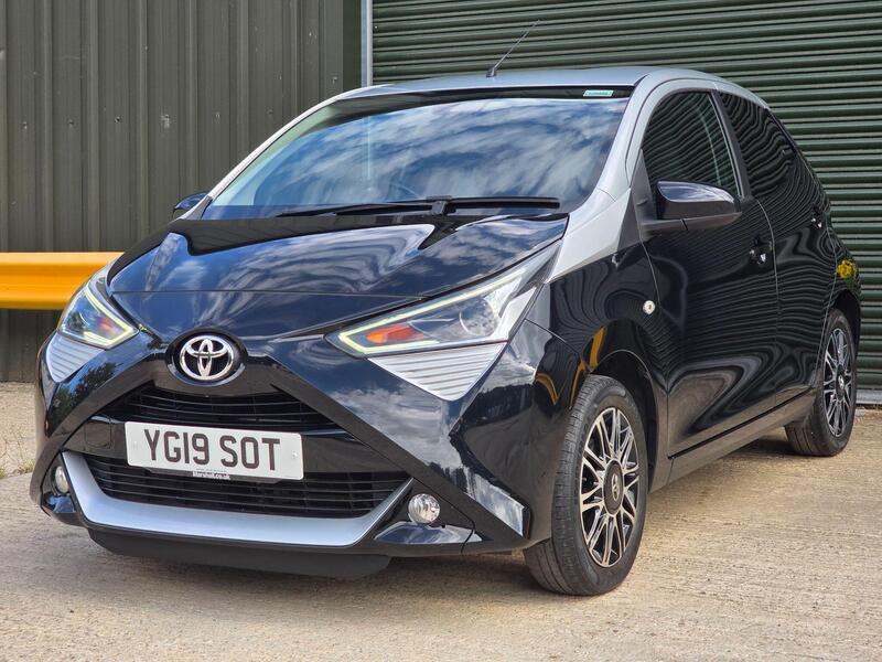 2019 Toyota AYGO 1.0 VVT-i x-clusiv Euro 6 5dr (Safety Sense) interior or exterior view