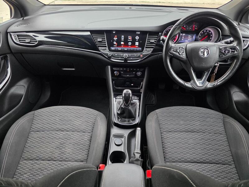 2017 Vauxhall Astra 1.0i Turbo ecoFLEX SRi Nav Euro 6 (s/s) 5dr interior or exterior view