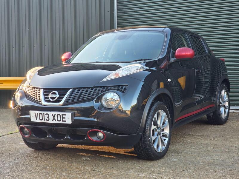 2013 Nissan Juke 1.6 DIG-T Tekna CVT 4WD Euro 5 5dr interior or exterior view