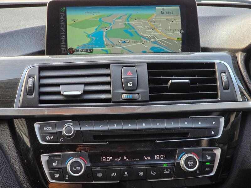 2015 BMW 3 Series 2.0 320d Luxury Touring Auto Euro 6 (s/s) 5dr interior or exterior view