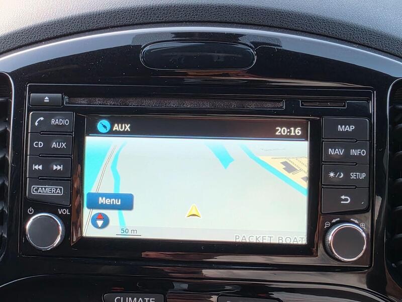 2016 Nissan Juke 1.6 N-Connecta XTRON Euro 6 5dr interior or exterior view