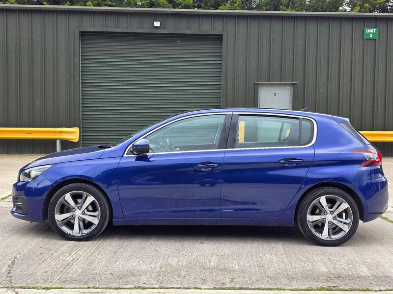 2019 Peugeot 308 1.2 PureTech GPF Allure Euro 6 (s/s) 5dr interior or exterior view