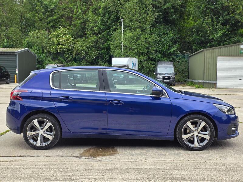 2019 Peugeot 308 1.2 PureTech GPF Allure Euro 6 (s/s) 5dr interior or exterior view